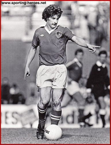 Tony FITZPATRICK - Bristol City FC - League appearances.