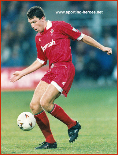 Shaun TAYLOR - Swindon Town - League appearances.
