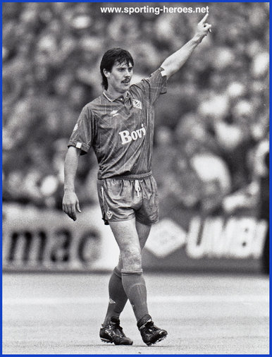 David CURRIE - Oldham Athletic - League appearances.