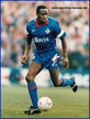 Earl BARRETT - Oldham Athletic - League appearances.