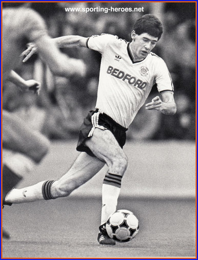 Mike Newell - Luton Town FC - League Appearances
