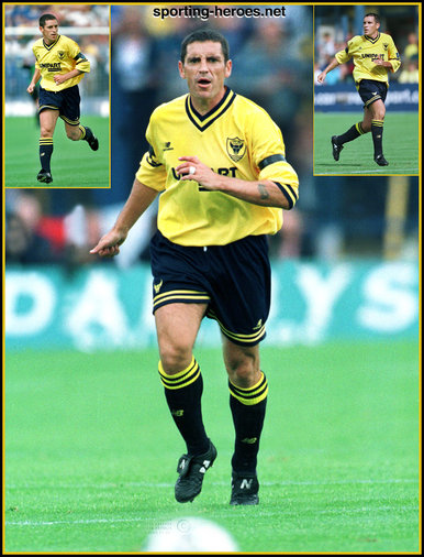 Les ROBINSON - Oxford United - League Appearances