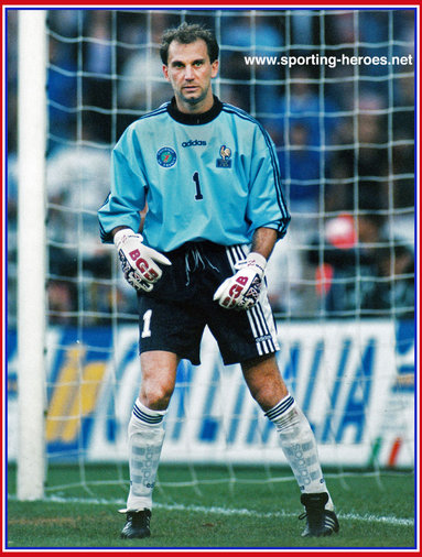 Lionel CHARBONNIER - France - International debut for France.