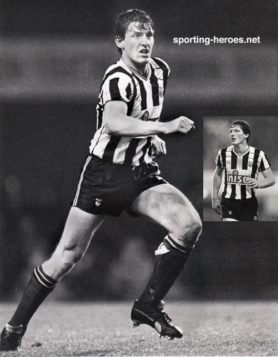 Kevin Moore - Grimsby Town - League appearances.