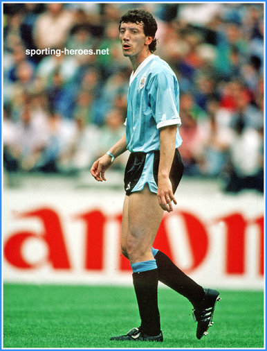 Nelson GUTIERREZ - Uruguay - 1990 World Cup games for Uruguay.