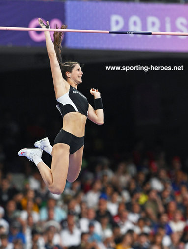 Eliza McCARTNEY - New Zealand - Sixth in pole vault at 2024 Olympic Games