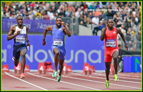 Oblique  SEVILLE - Jamaica - 100m victory at London Diamon Legue