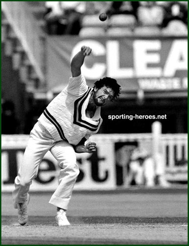 Tahir Naqqash - Pakistan - Test Record