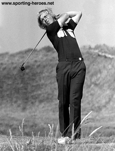 Howard Clark - England - Biography of his golfing career.