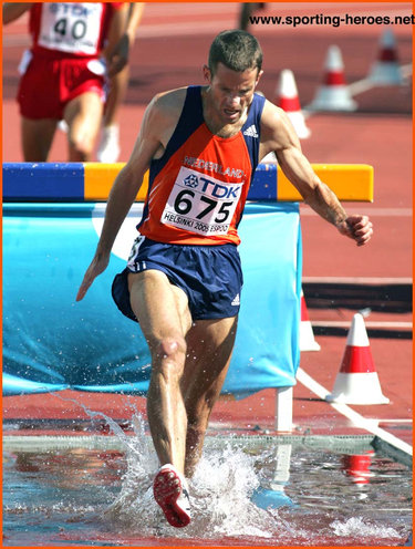 Simon Vroemen - 3000m steeplechase medalist at 2002 European Championships.
