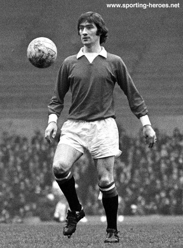 Francis Burns - Manchester United - Biography of his football career at Man Utd.