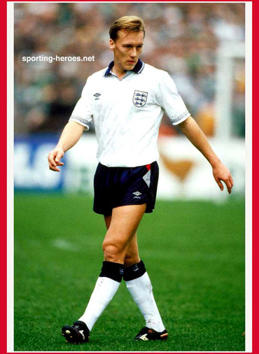 Lee Dixon - England - Biography of England career.