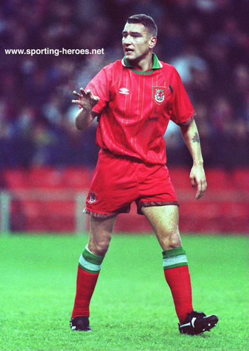 Vinnie Jones - Wales - Welsh Caps 1994-1997