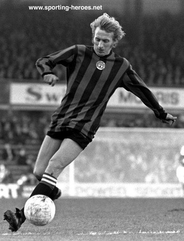 Denis Law - Manchester City FC - Biography of his Man City football career.