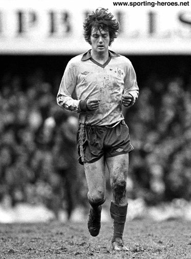 Duncan McKenzie - Chelsea FC - Biography of his season at Stamford Bridge.