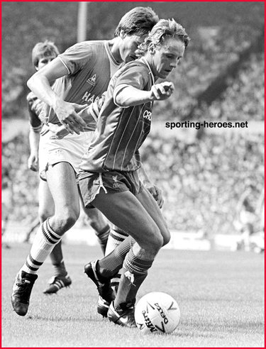 Paul Walsh - Liverpool FC - Biography of his football career at Liverpool.