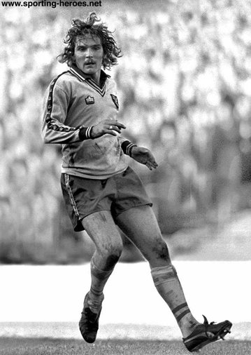 Roger Gibbins - Norwich City FC - League appearances.