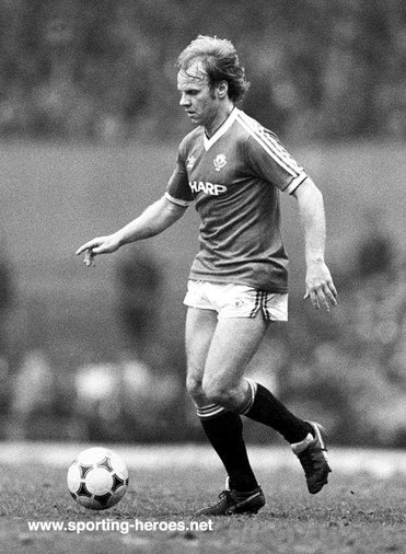 Arthur Graham - Manchester United - League appearances for Man Utd.