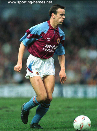 Dariusz Kubicki - Aston Villa  - League appearances.