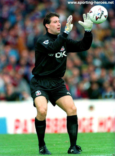 Nigel Martyn - Crystal Palace - League appearances for Palace.