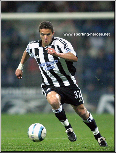 Laurent Robert - Newcastle United - League appearances for Newcastle United.