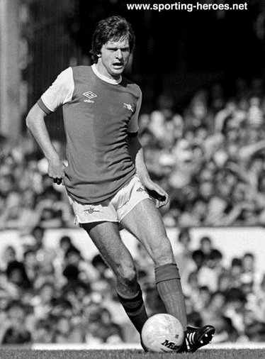 Steve Walford - Arsenal FC - League appearances.