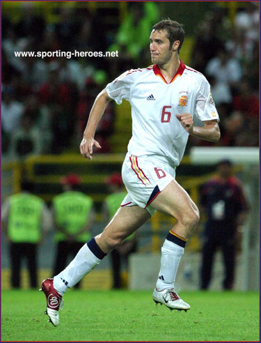 Ivan Helguera - Spain - UEFA Campeonato Europa 2004