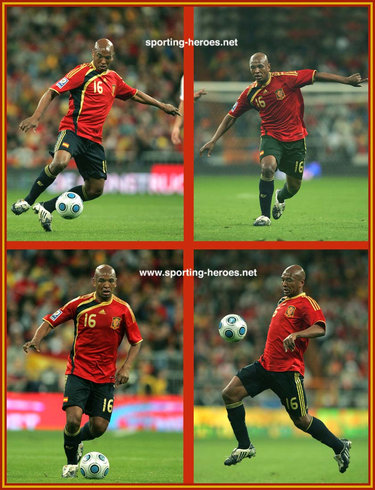 Marcos Senna - Spain - FIFA Campeonato Mundial 2010 Calificación