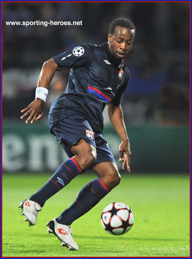 Sidney Govou - Olympique Lyonnais - UEFA Champions League Seasons (4) 2009/10 - 2003/04.