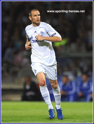 Nicolas Plestan - Schalke - UEFA Champions League 2010/11
