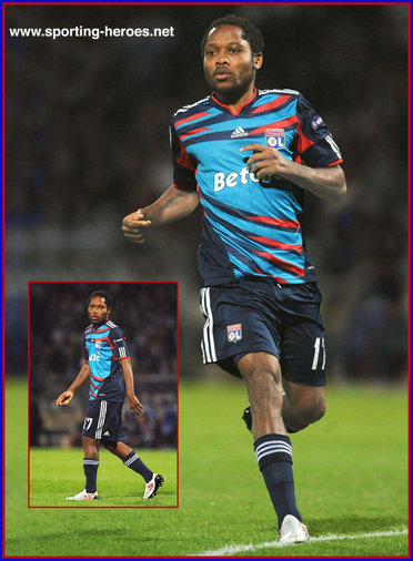 Jean Makoun - Olympique Lyonnais - UEFA Champions League 2010/11