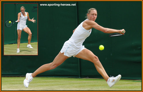 Yanina Wickmayer - Belgium - Wimbledon 2011 (last 16)