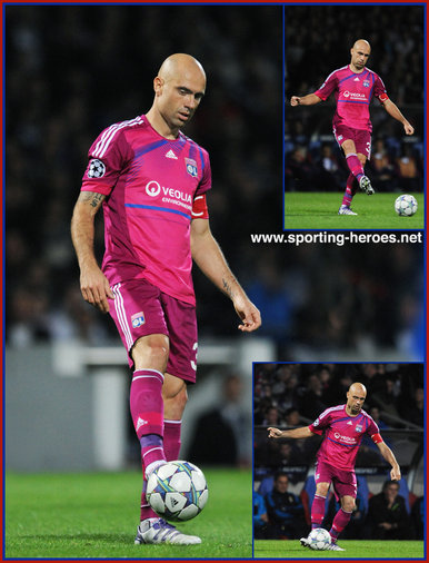Cris - Olympique Lyonnais - Champions League 2011/12 .