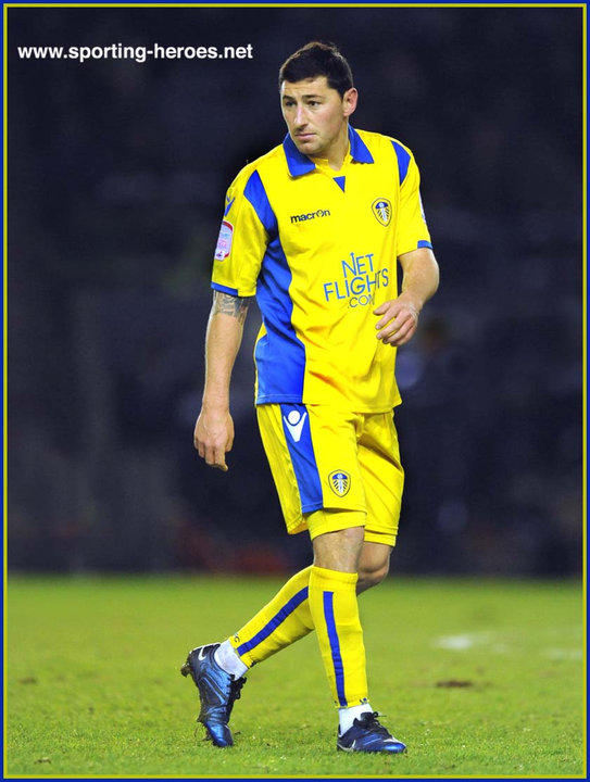 Billy PAYNTER League Appearances Leeds United FC