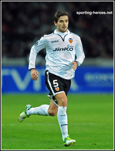 Fernando Gago - Valencia - Champions League 2012-2013.