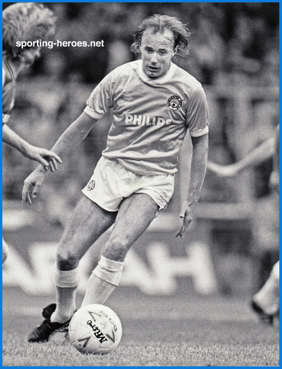 Sammy McILROY League appearances. Manchester City FC