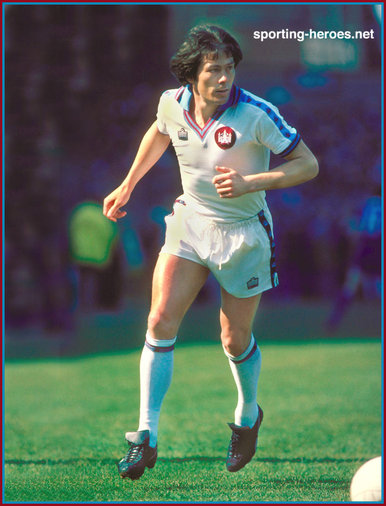 Stuart Pearson - West Ham United - League appearances.
