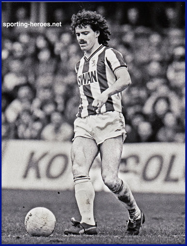 Clive Whitehead - West Bromwich Albion - League appearances.