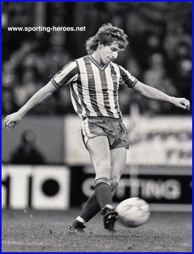 Chris Morris - Sheffield Wednesday - League appearances.