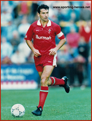 Colin Calderwood - Swindon Town - League appearances.
