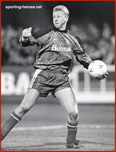 Nick HAMMOND - Swindon Town - League appearances.
