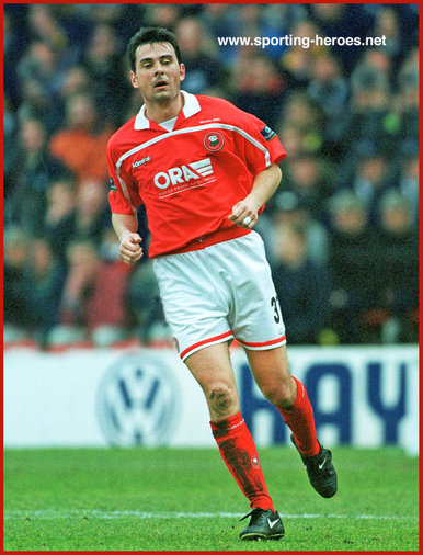 Steve Chettle - Barnsley - League appearances.