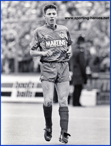 Mike FLYNN - Oldham Athletic - League appearances.