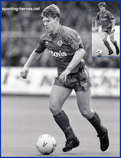 Andy BARLOW - Oldham Athletic - League appearances.