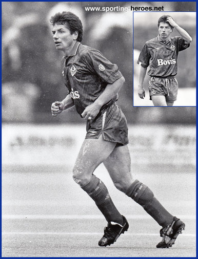 Willie Donachie - Oldham Athletic - League appearances.