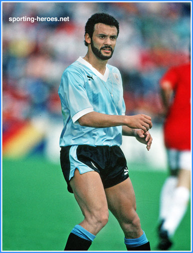 Alfonso DOMINGUEZ - Uruguay - 1990 World Cup games for Uruguay.